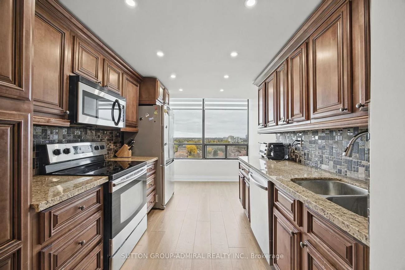7460, Bathurst, Brownridge, Vaughan