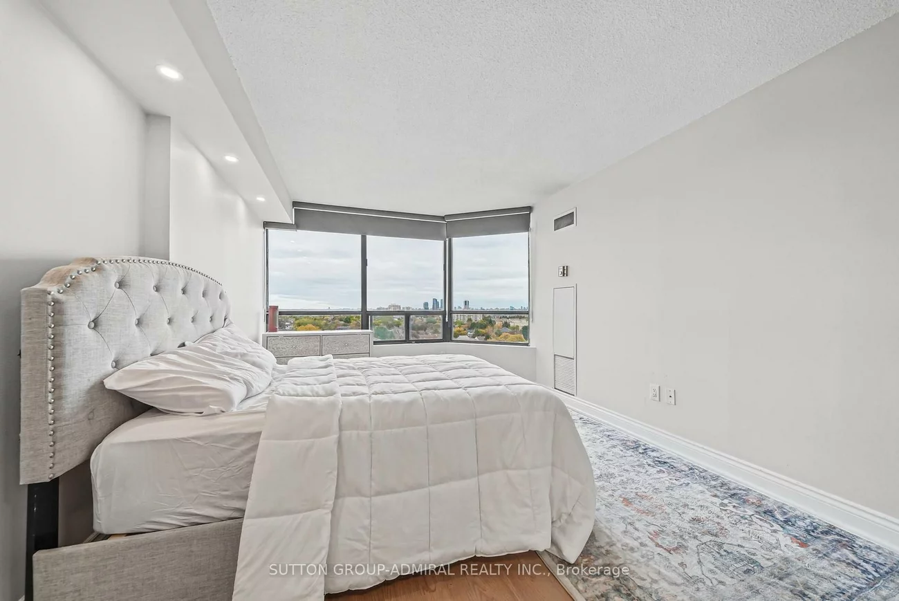 7460, Bathurst, Brownridge, Vaughan