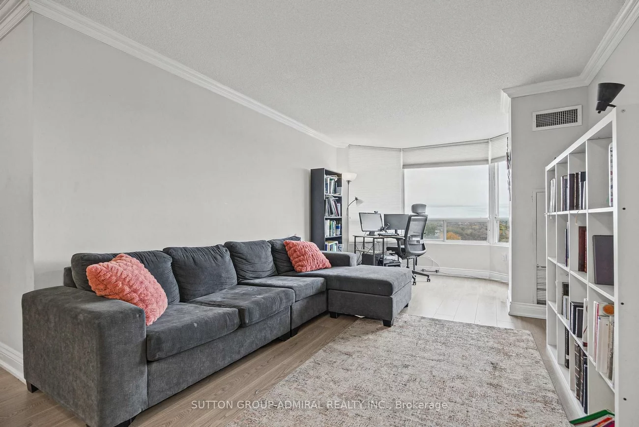 7460, Bathurst, Brownridge, Vaughan
