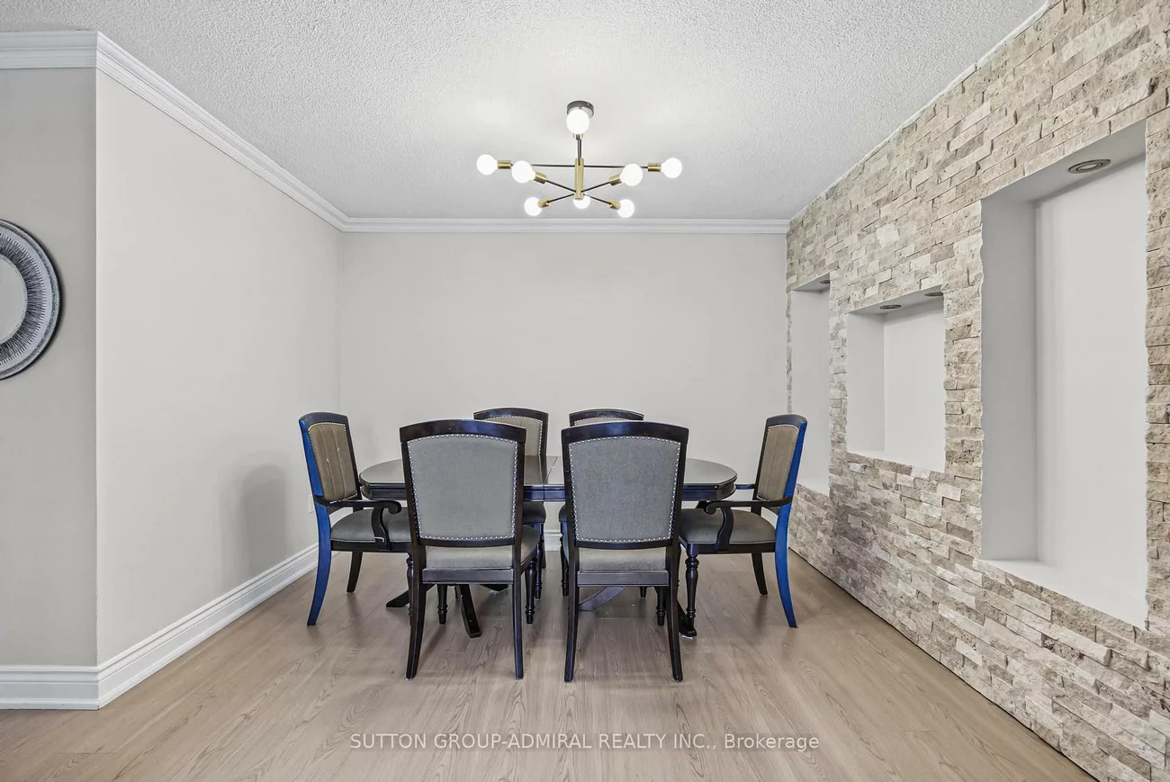 7460, Bathurst, Brownridge, Vaughan