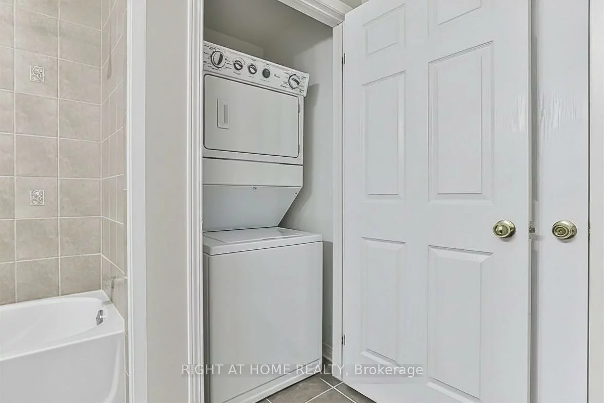 8, Maison Parc, Lakeview Estates, Vaughan