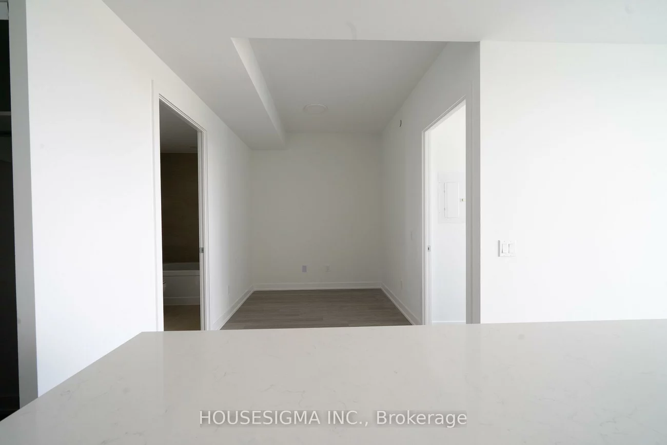 8188, Yonge, Uplands, Vaughan