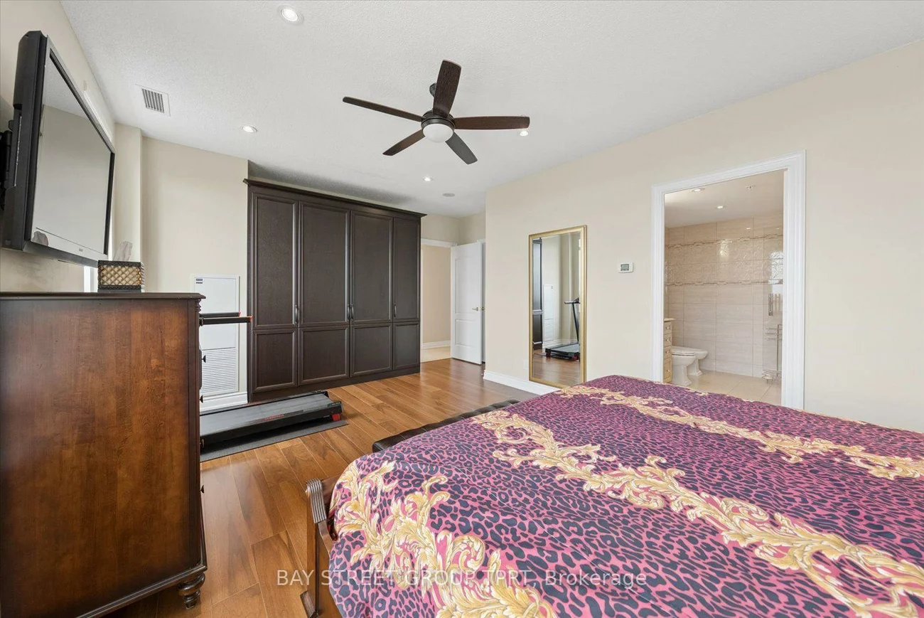 9255, Jane, Maple, Vaughan