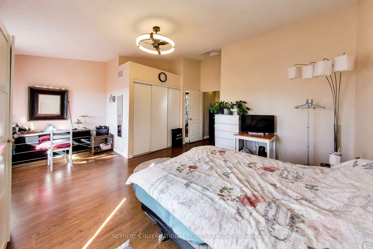 900, Steeles, Lakeview Estates, Vaughan