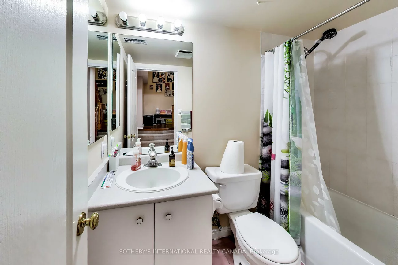 900, Steeles, Lakeview Estates, Vaughan