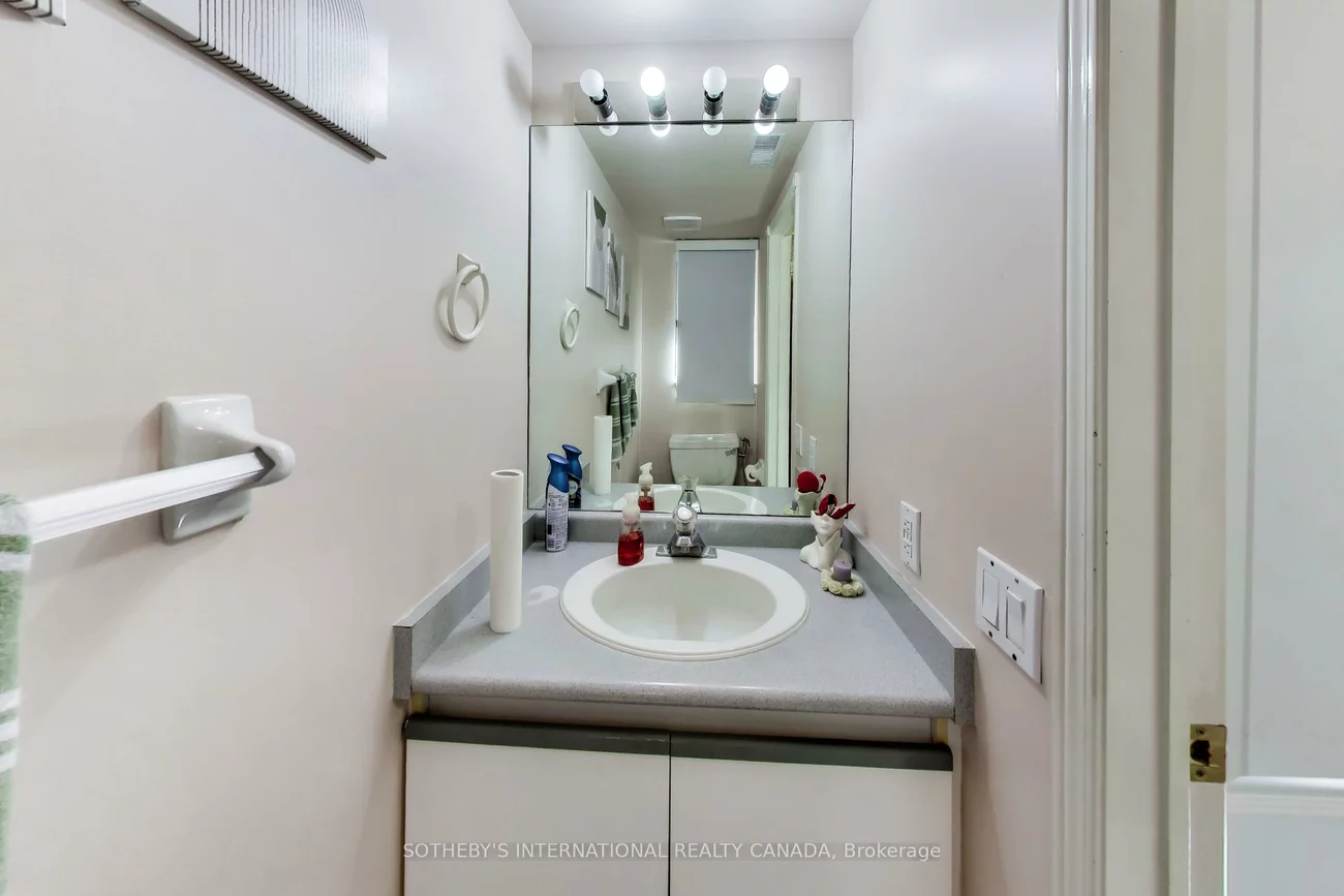 900, Steeles, Lakeview Estates, Vaughan