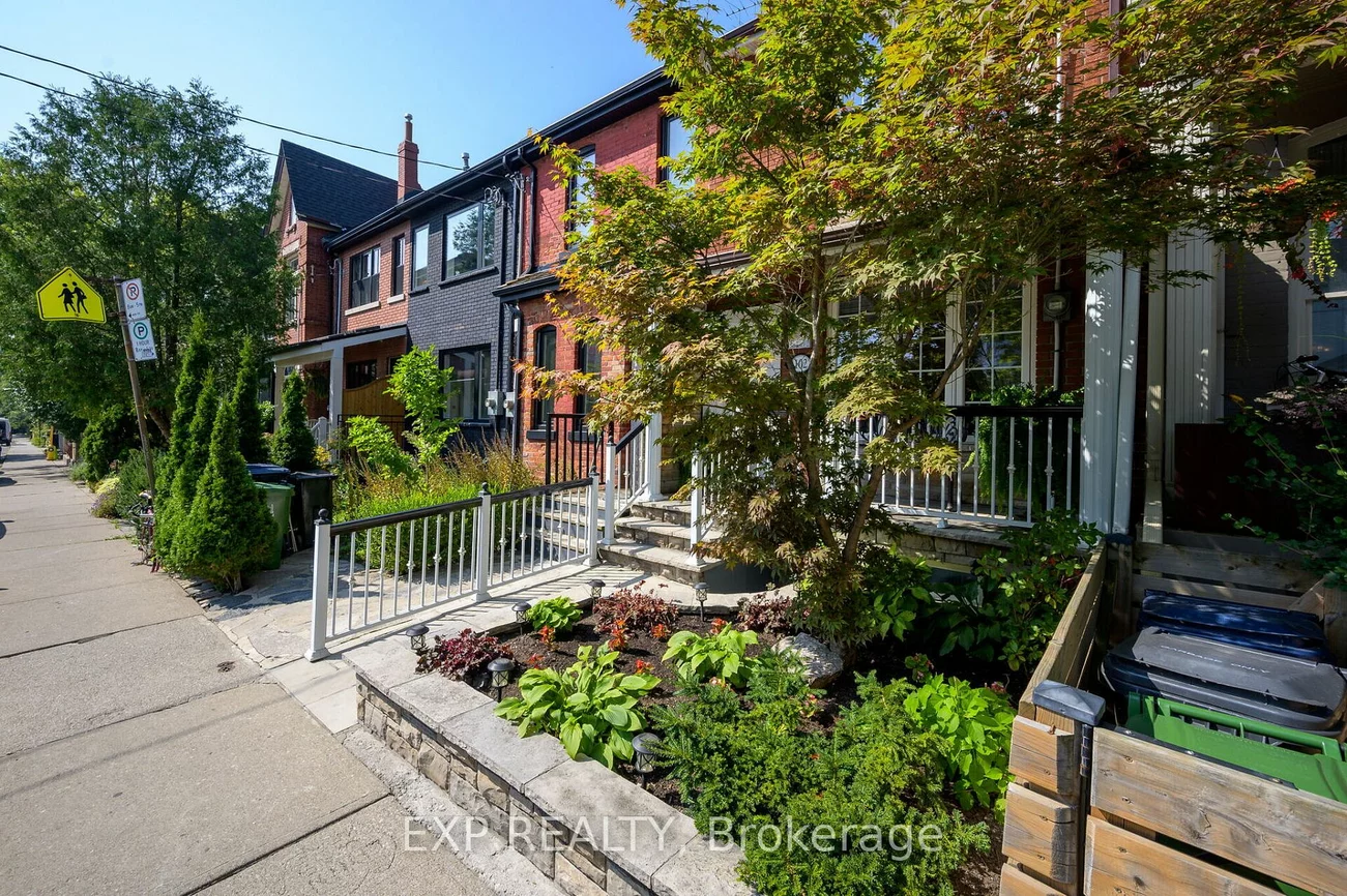 102 Manning Ave, Toronto