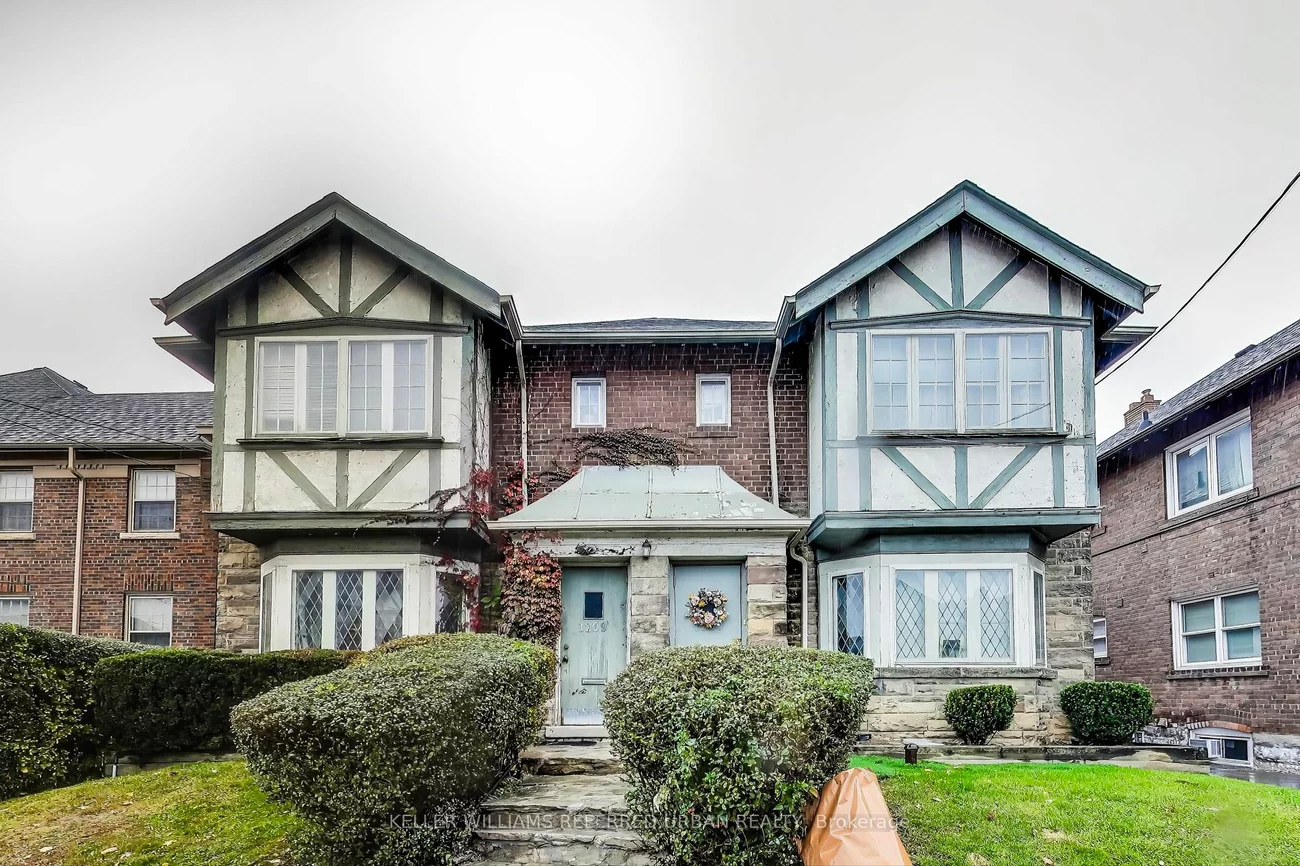 1207 Avenue Rd, Toronto