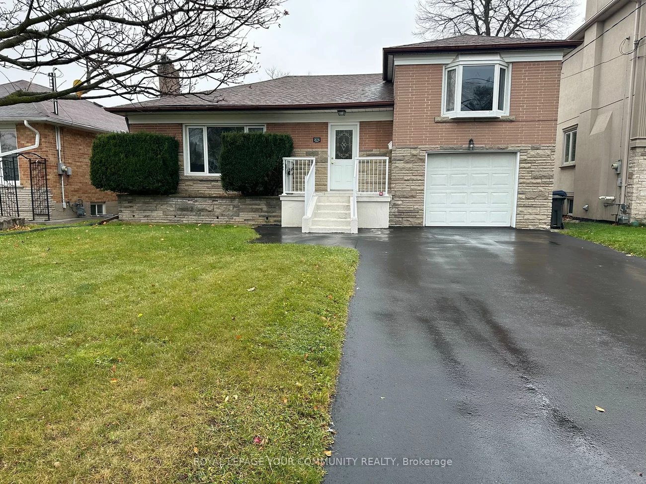 275 Betty Ann Dr, Toronto