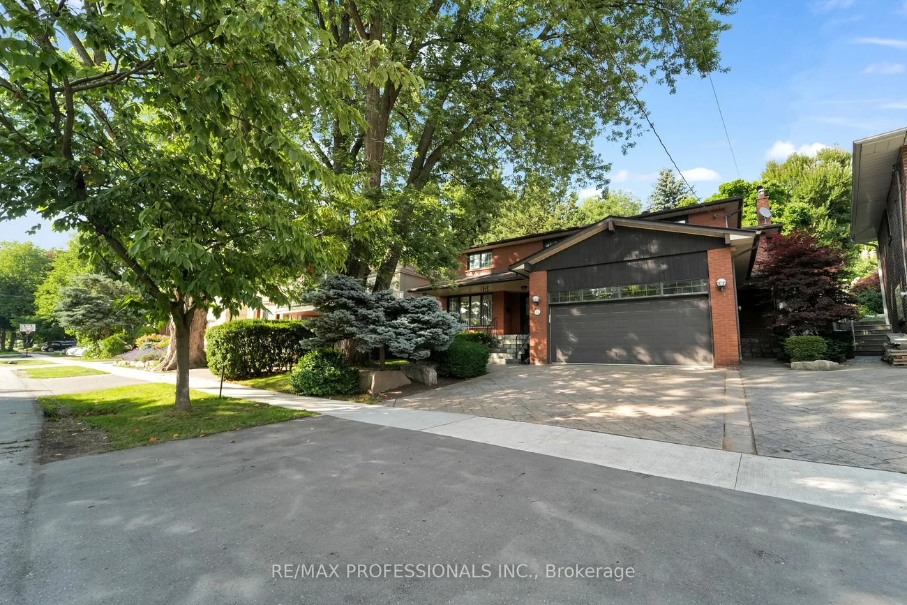 33 Bonnyview Dr, Toronto