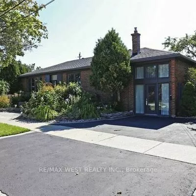 residential, lease, Detached, 5 Fenley Dr, Kingsview Village-The Westway, Toronto 
 5 Fenley Dr, Kingsview Village-The Westway, Toronto