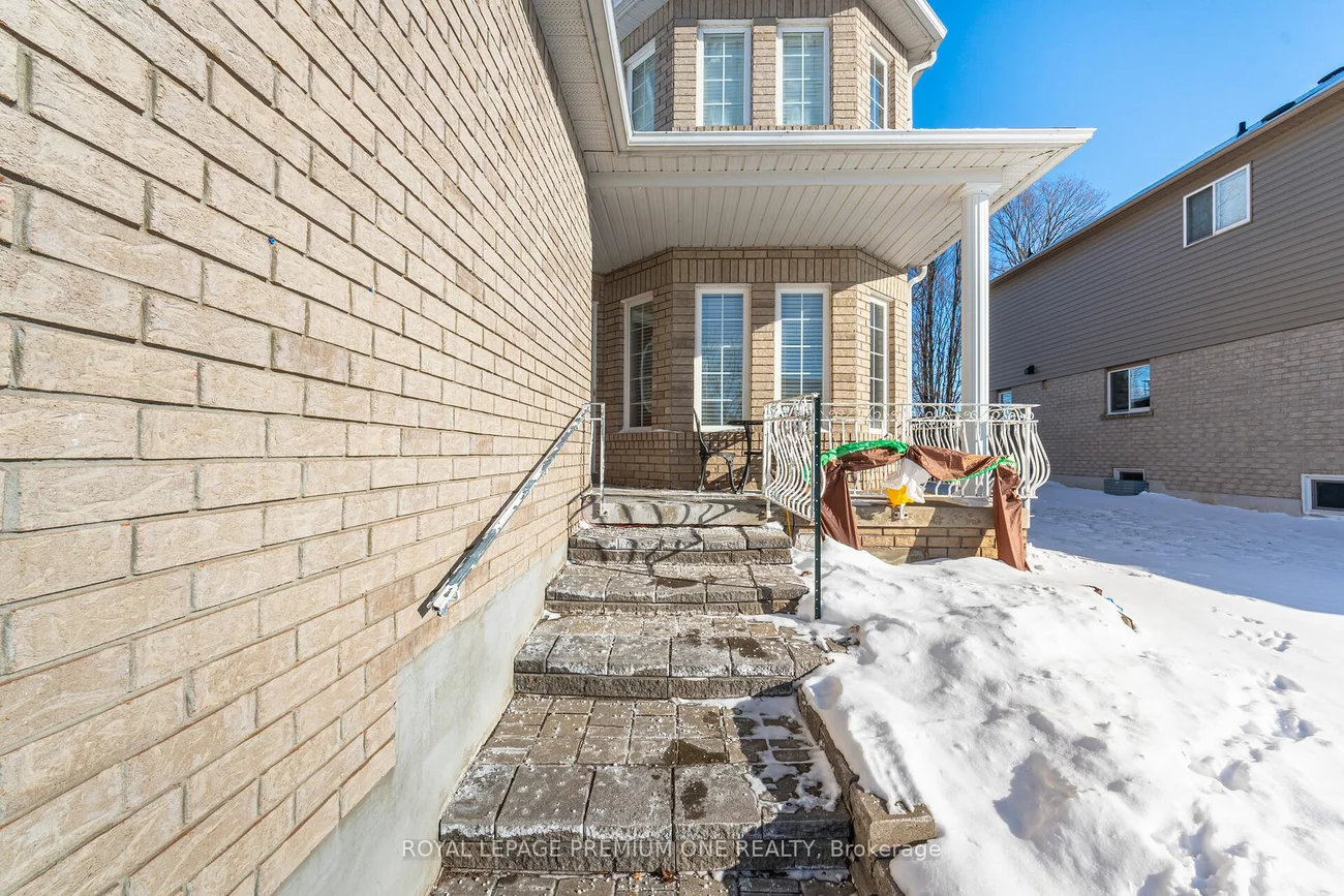 2039 Thompson St, Innisfil