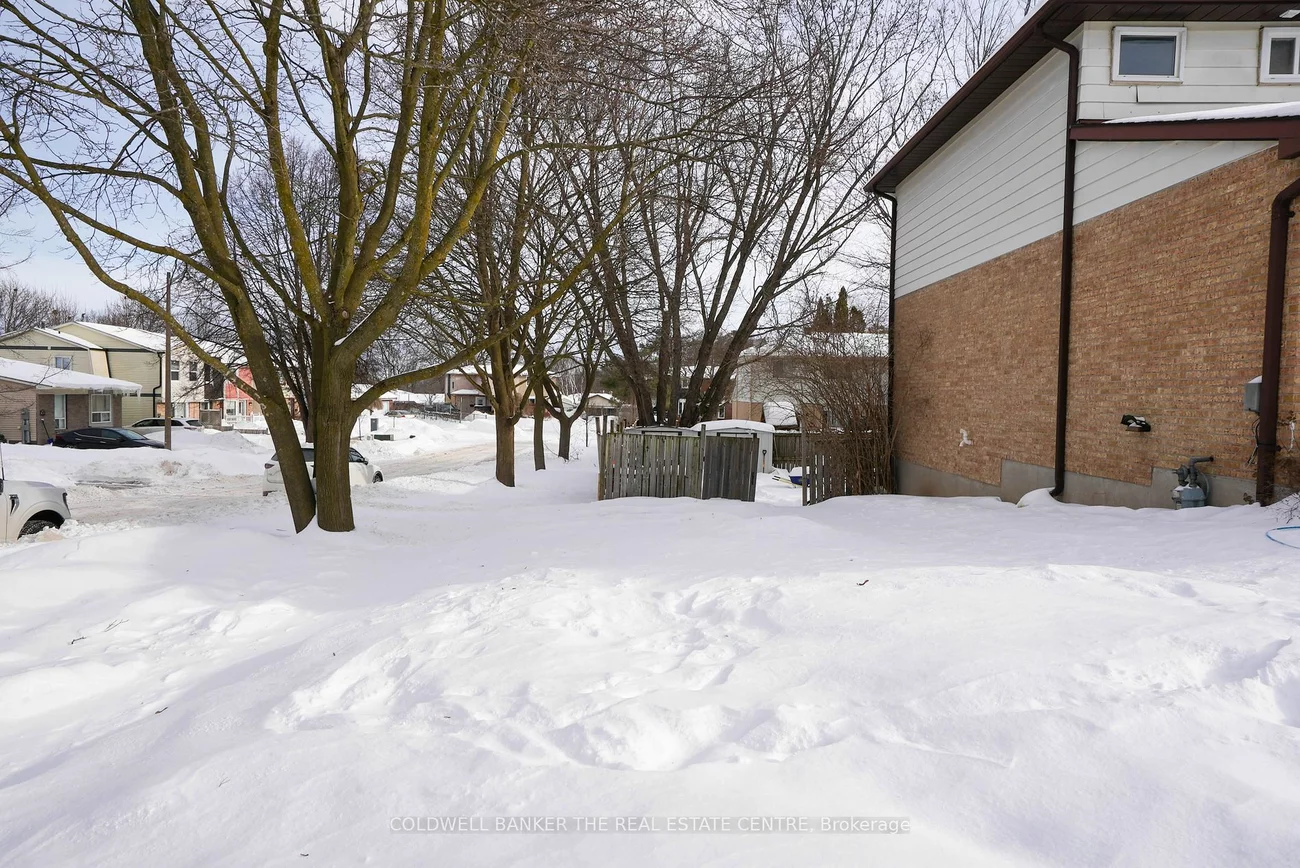 56 Chaucer Cres, Barrie