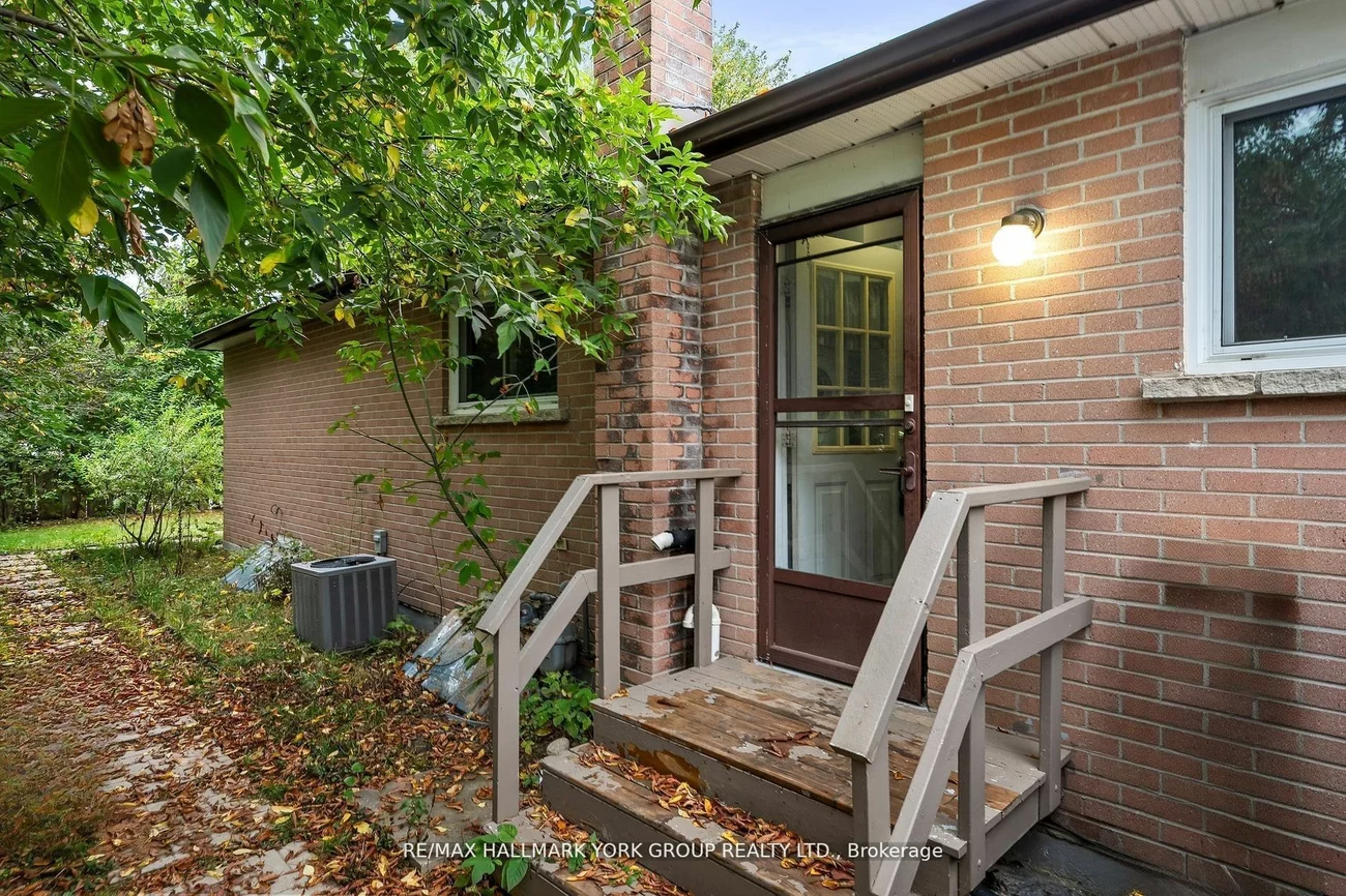 25A College Cres, Barrie