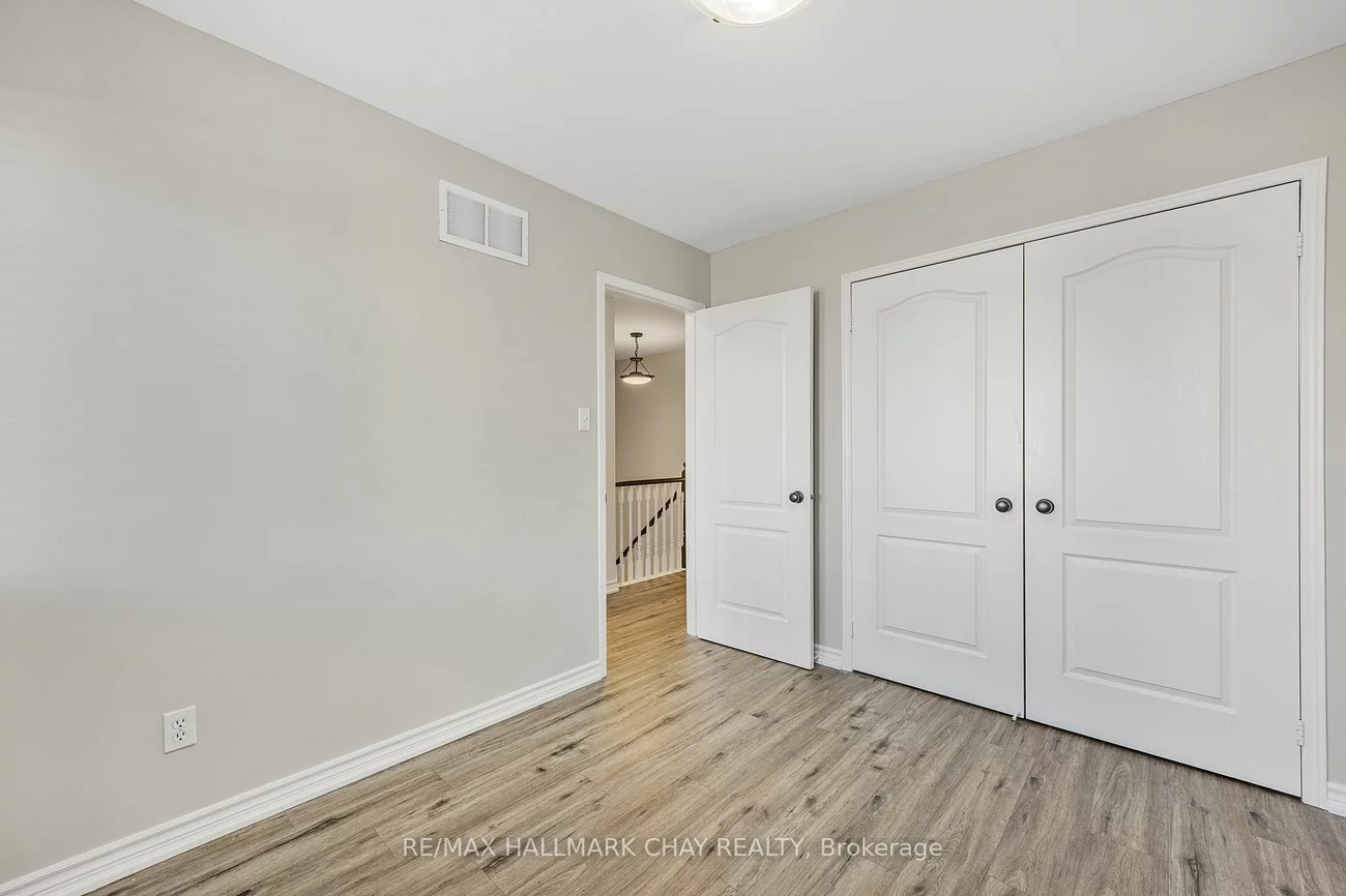 45 Succession Cres, Barrie