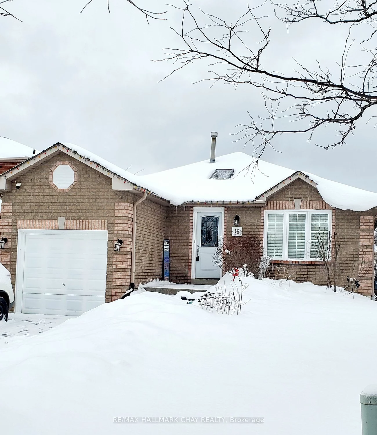 16 Waddington Cres, Barrie