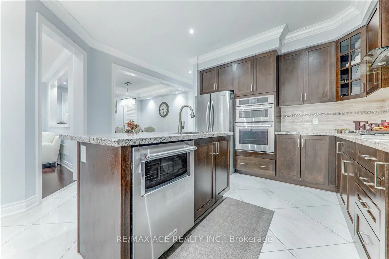 27 Fieldstone Lane Ave, Caledon