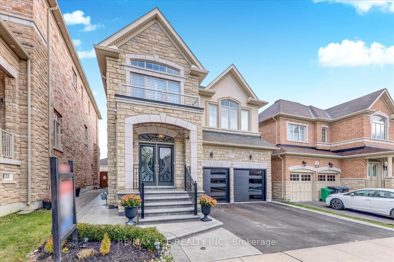 27 Fieldstone Lane Ave, Caledon