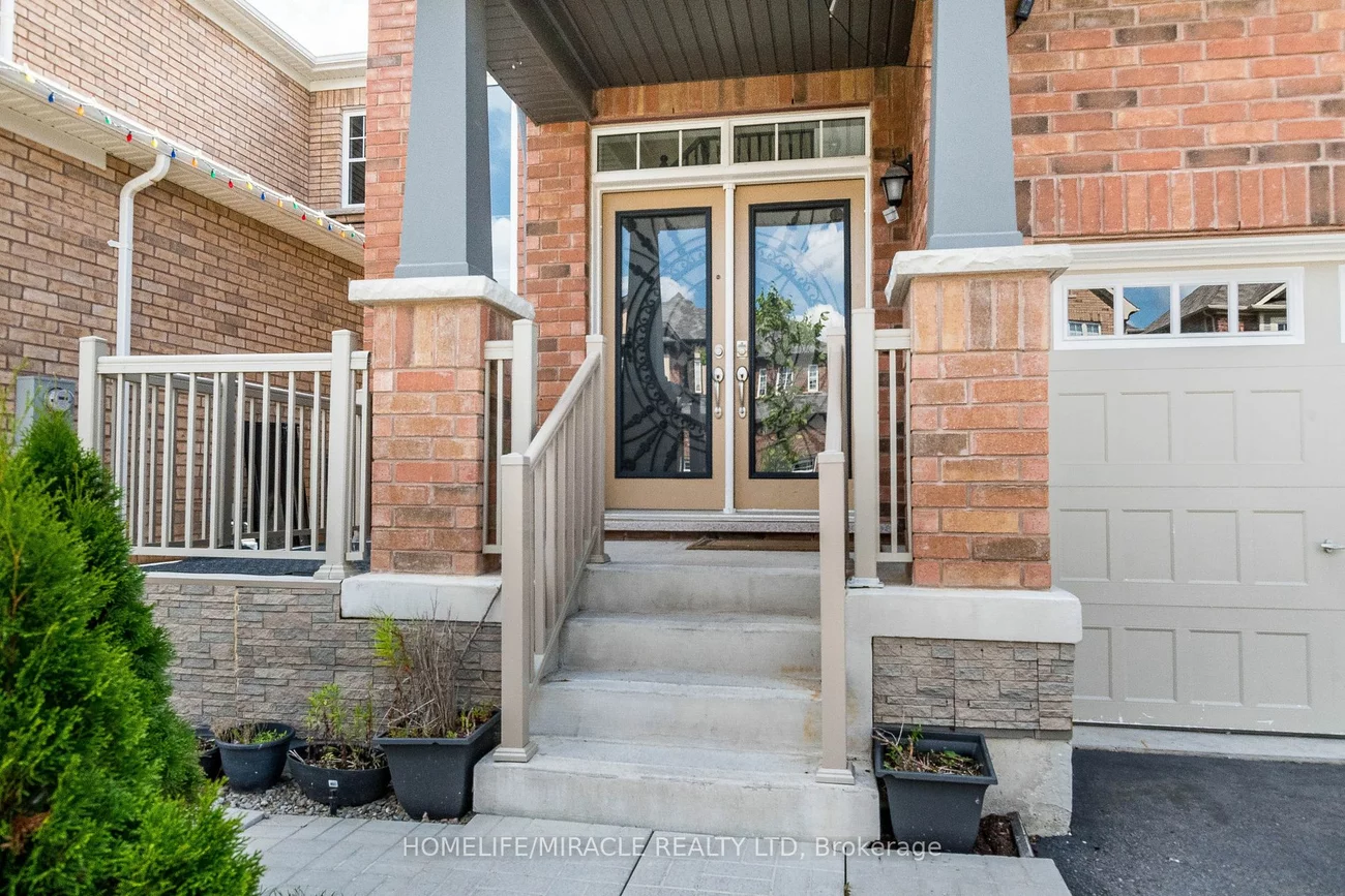 8 Feeder St, Brampton