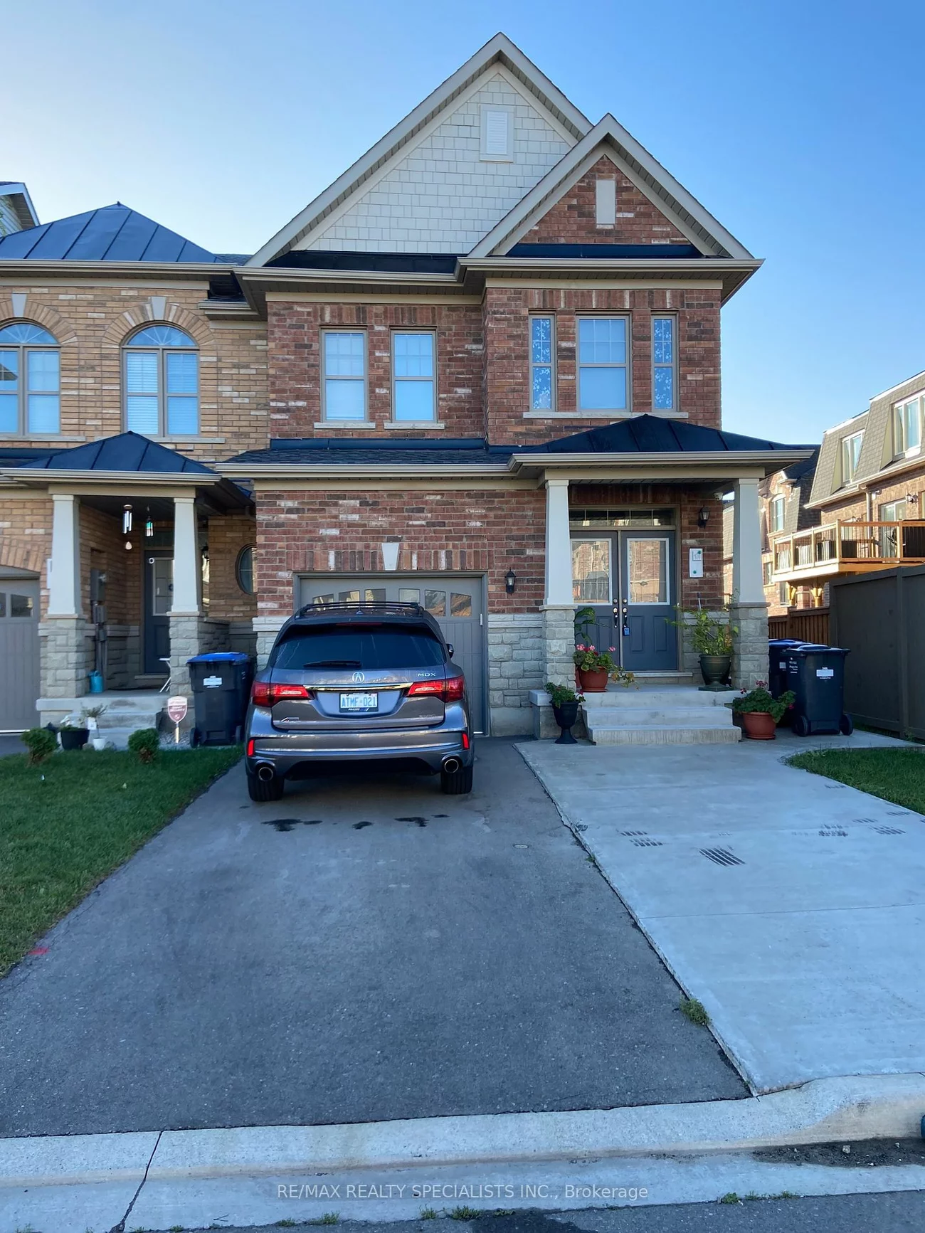 14 Merrybrook Tr, Brampton