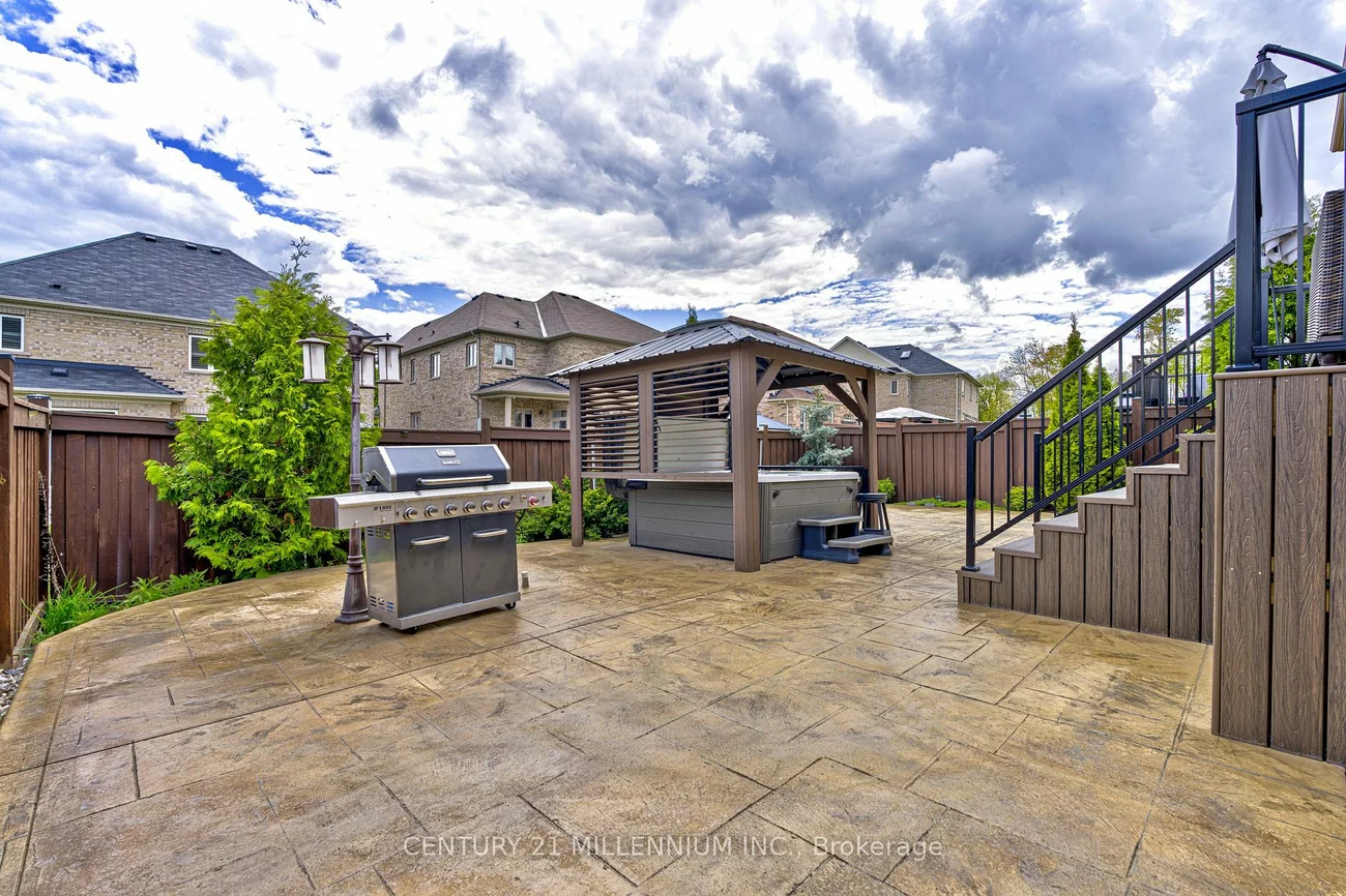 11 Maybeck Dr, Brampton