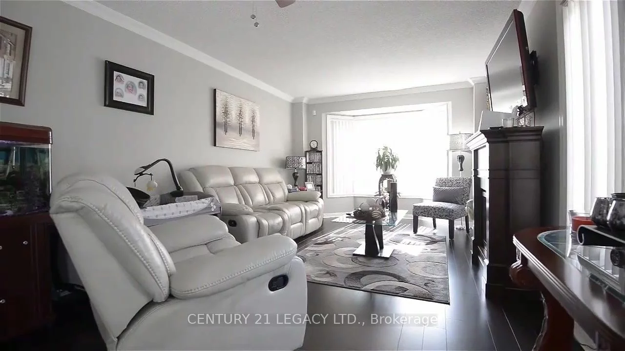 3 Frontenac Cres, Brampton