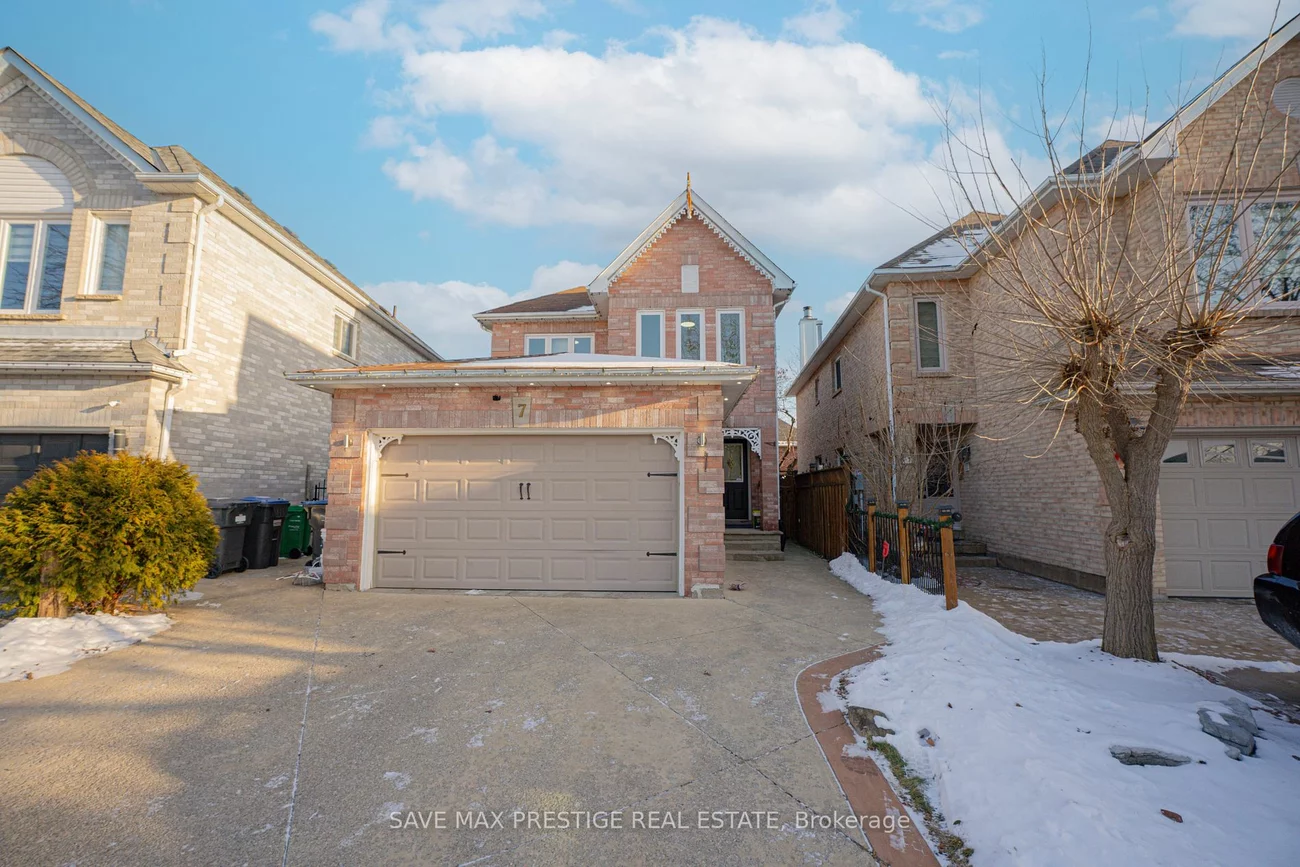 7 Hood Cres, Brampton