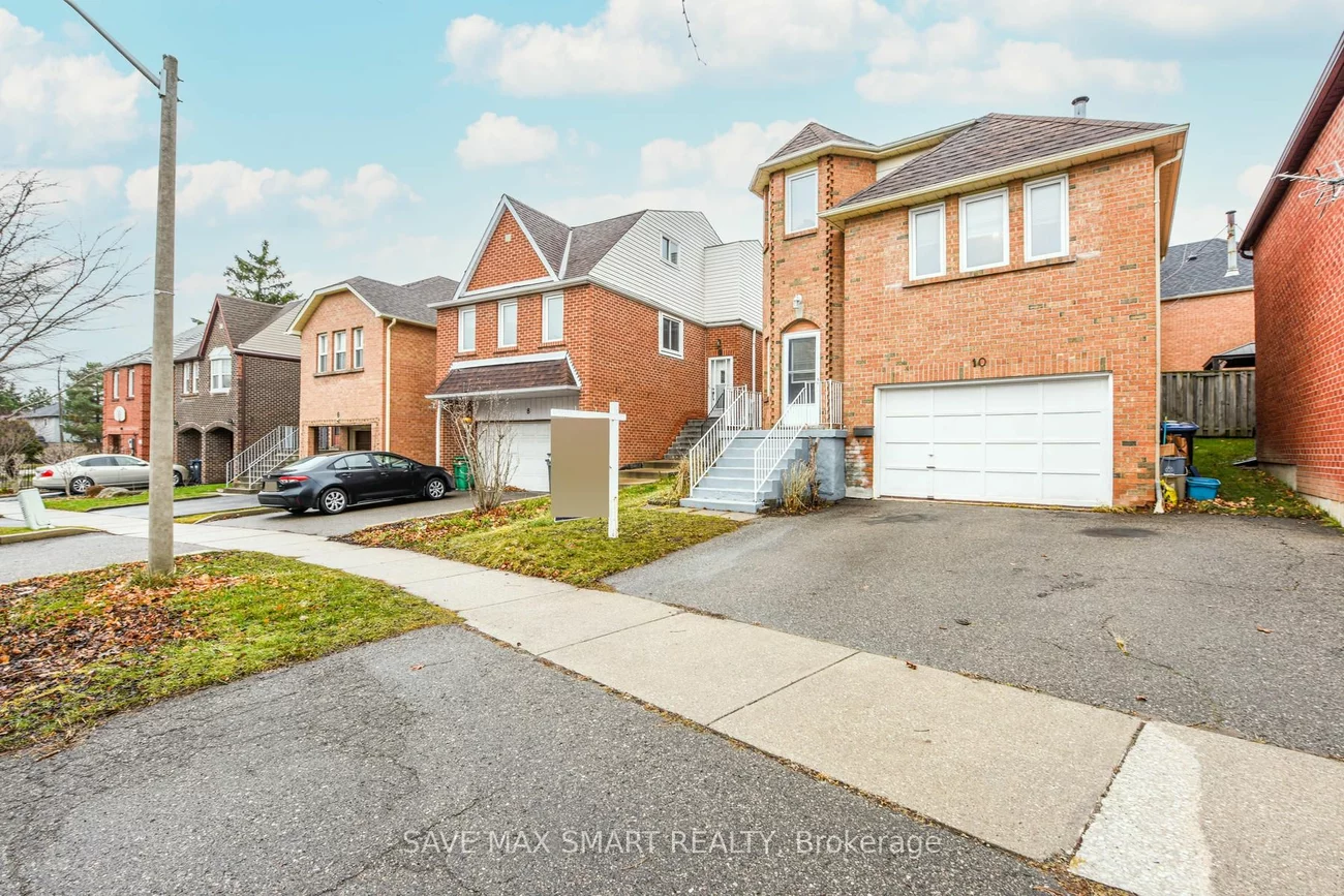 10 Keewatin Gate, Brampton