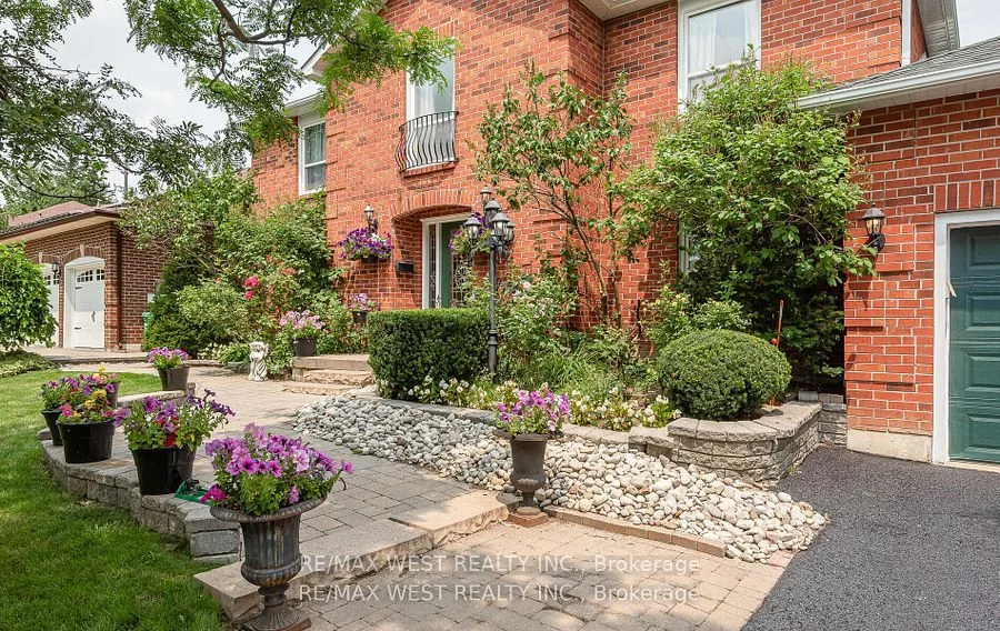 78 Dawnridge Tr, Brampton