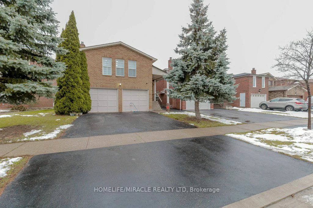 66 Ebby Ave, Brampton