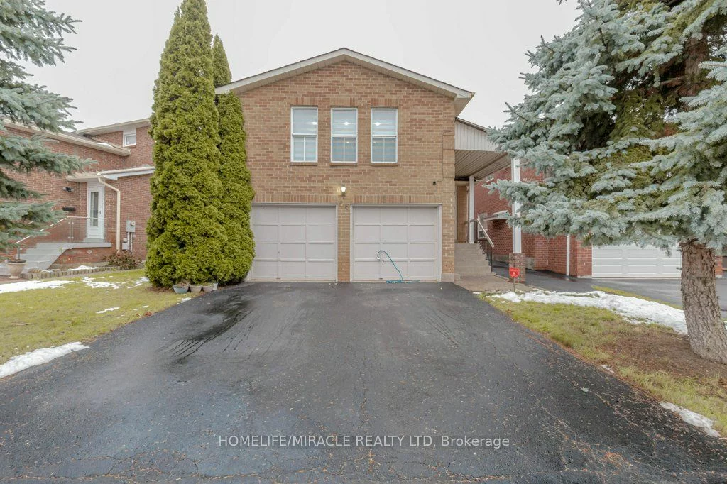 66 Ebby Ave, Brampton