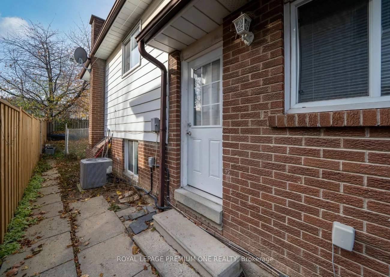 179 Rutherford Rd N, Brampton