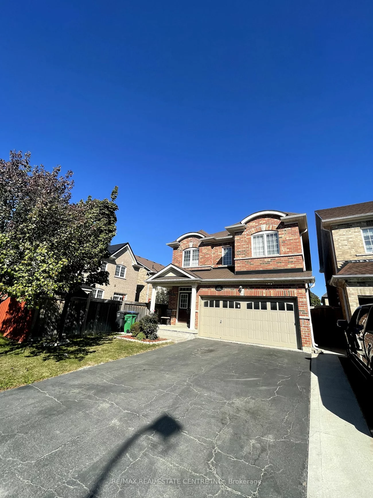 11 Berryfield Way, Brampton