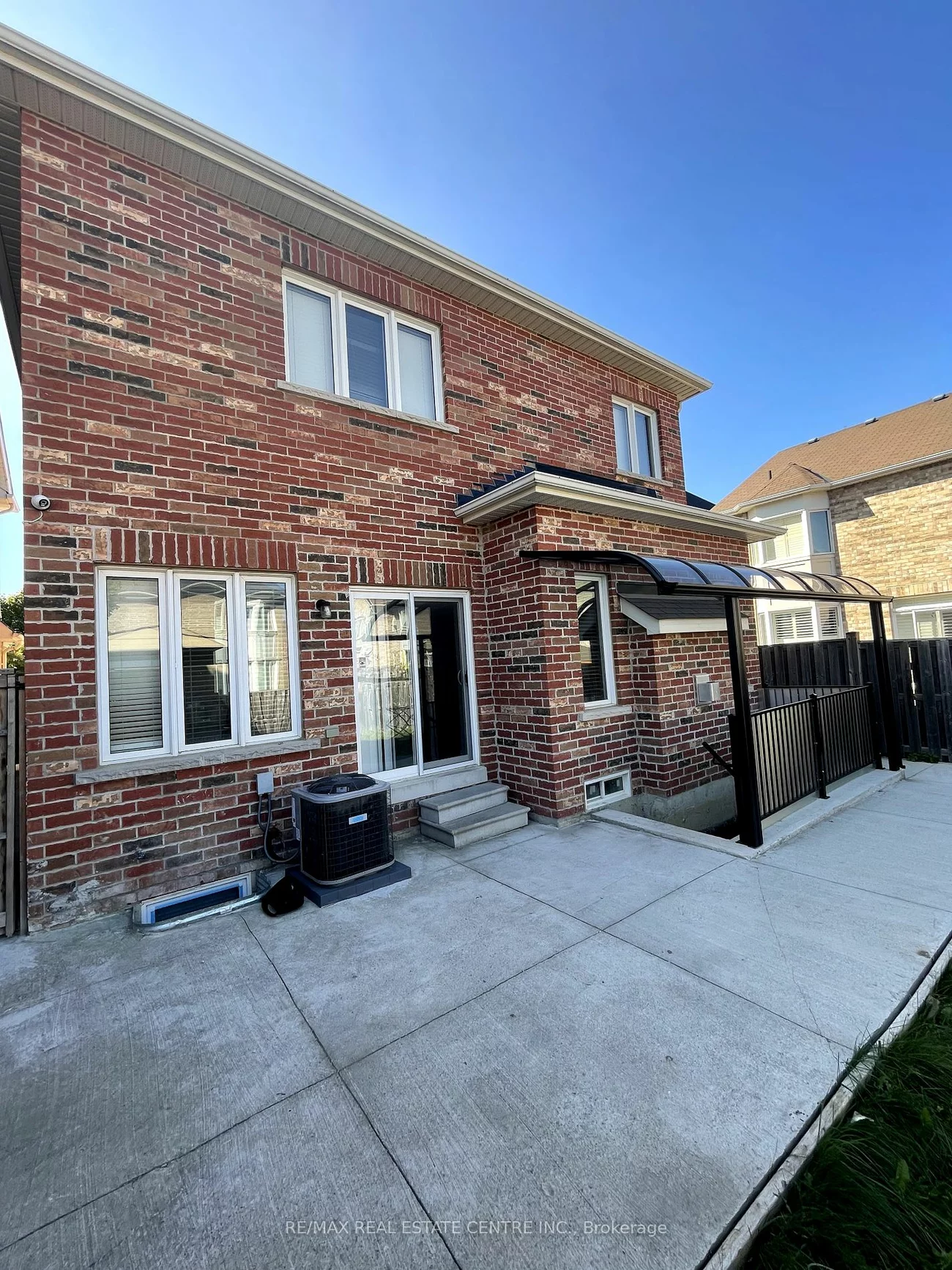 11 Berryfield Way, Brampton