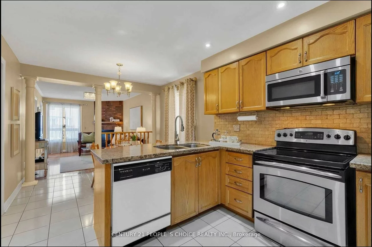 65 Wildberry Cres, Brampton