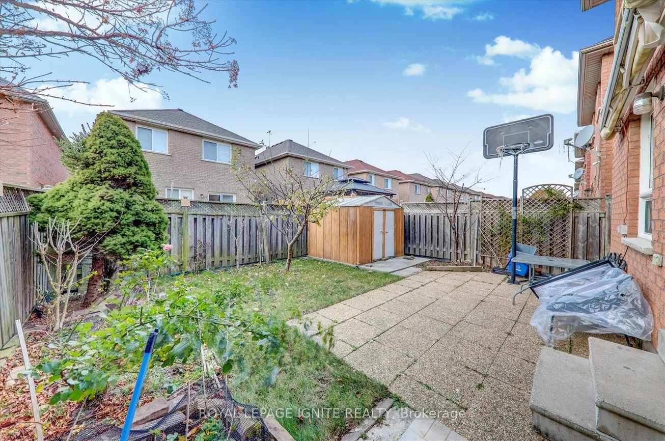 5538 FRESHWATER Dr, Mississauga