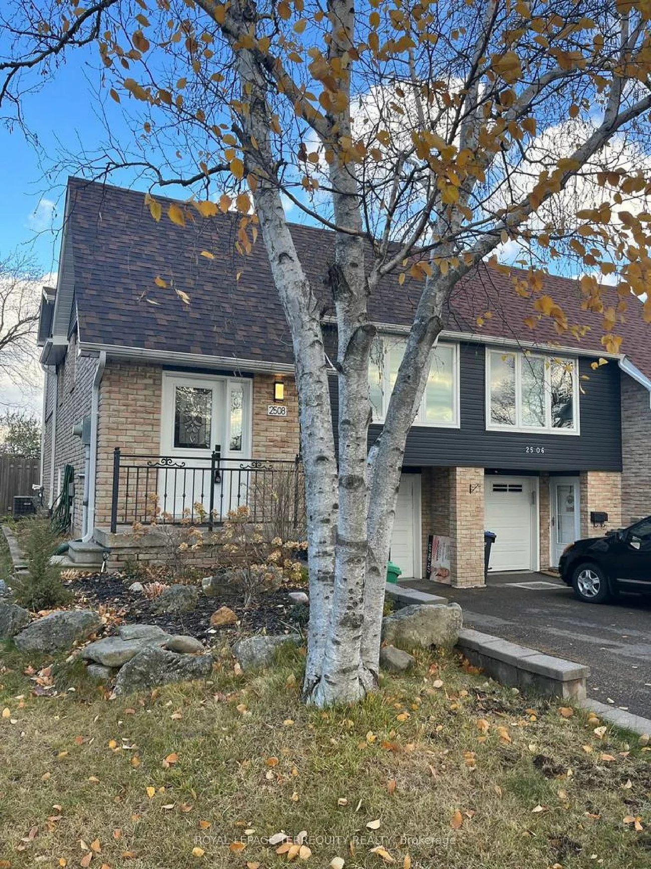 2508 Cobbinshaw Circ, Mississauga