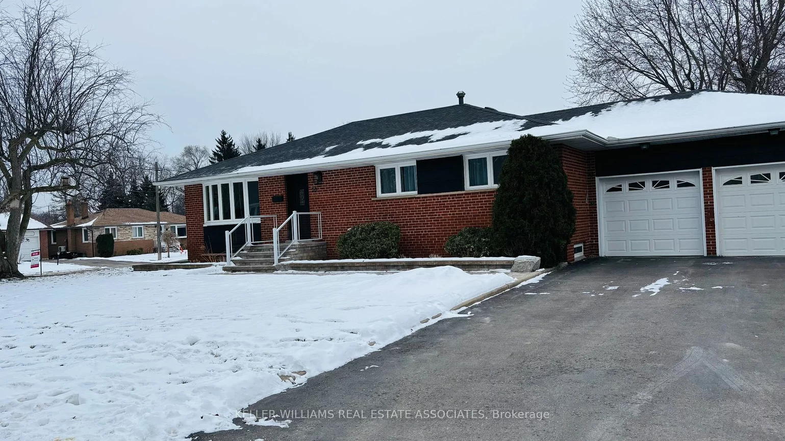 20 Suburban Dr, Mississauga