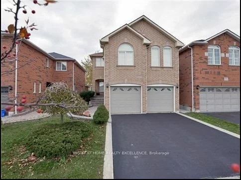 955 Southfork Dr, Mississauga