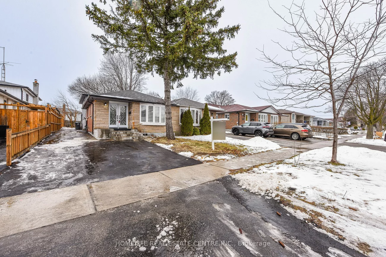 819 Eaglemount Cres, Mississauga