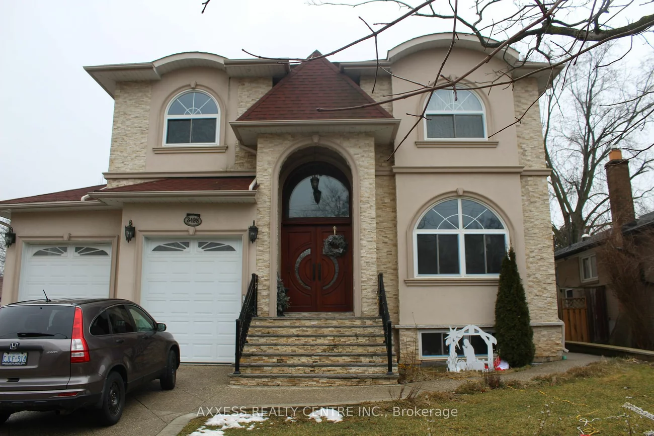 3498 The Credit Woodlands, Mississauga