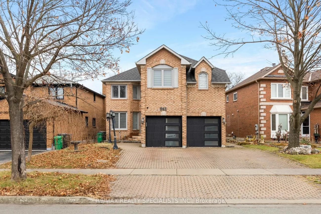 943 Ceremonial Dr, Mississauga