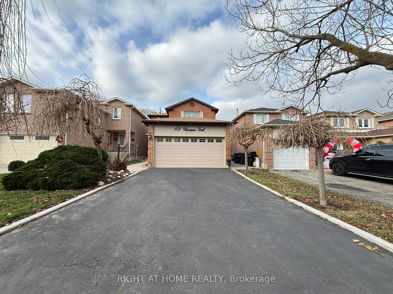 109 Clansman Tr, Mississauga