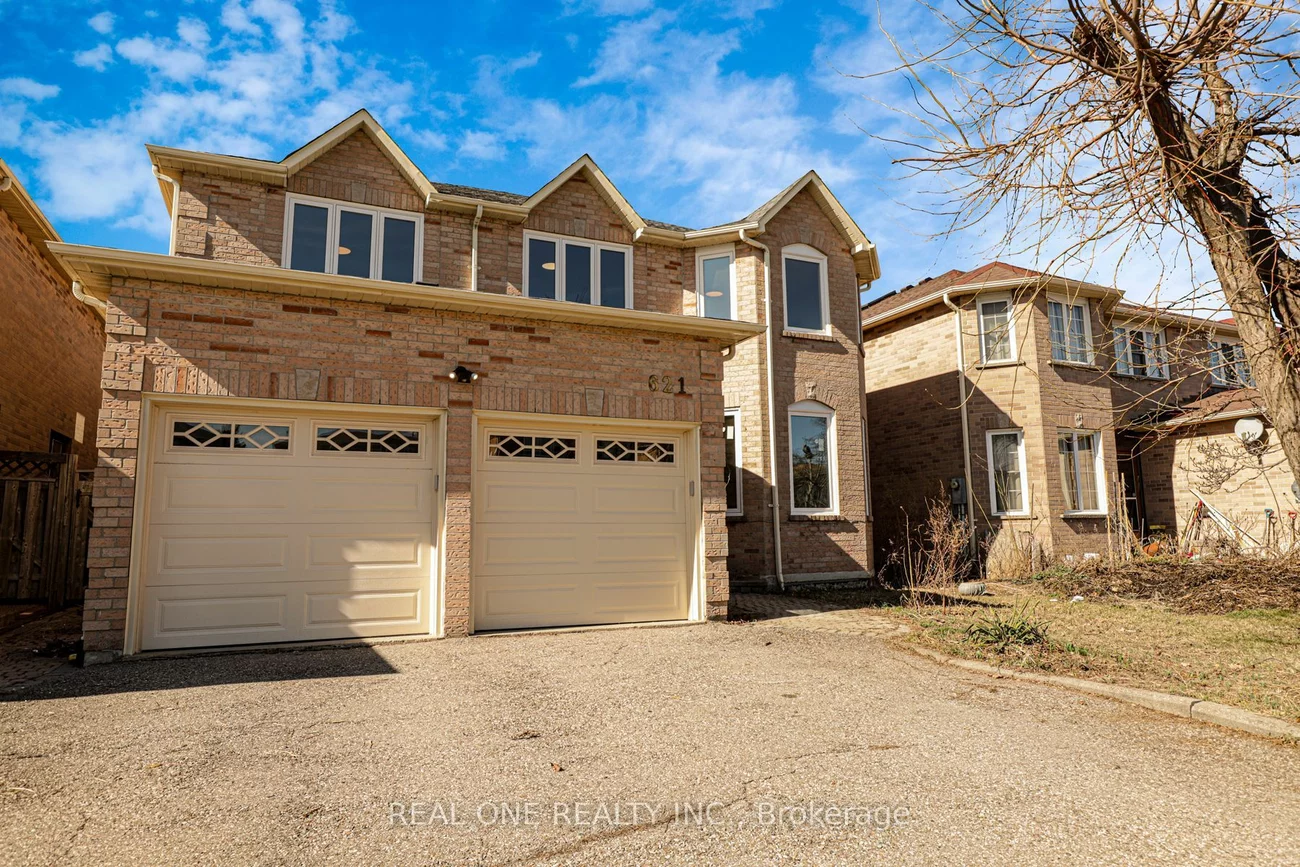 621 Winterton Way, Mississauga