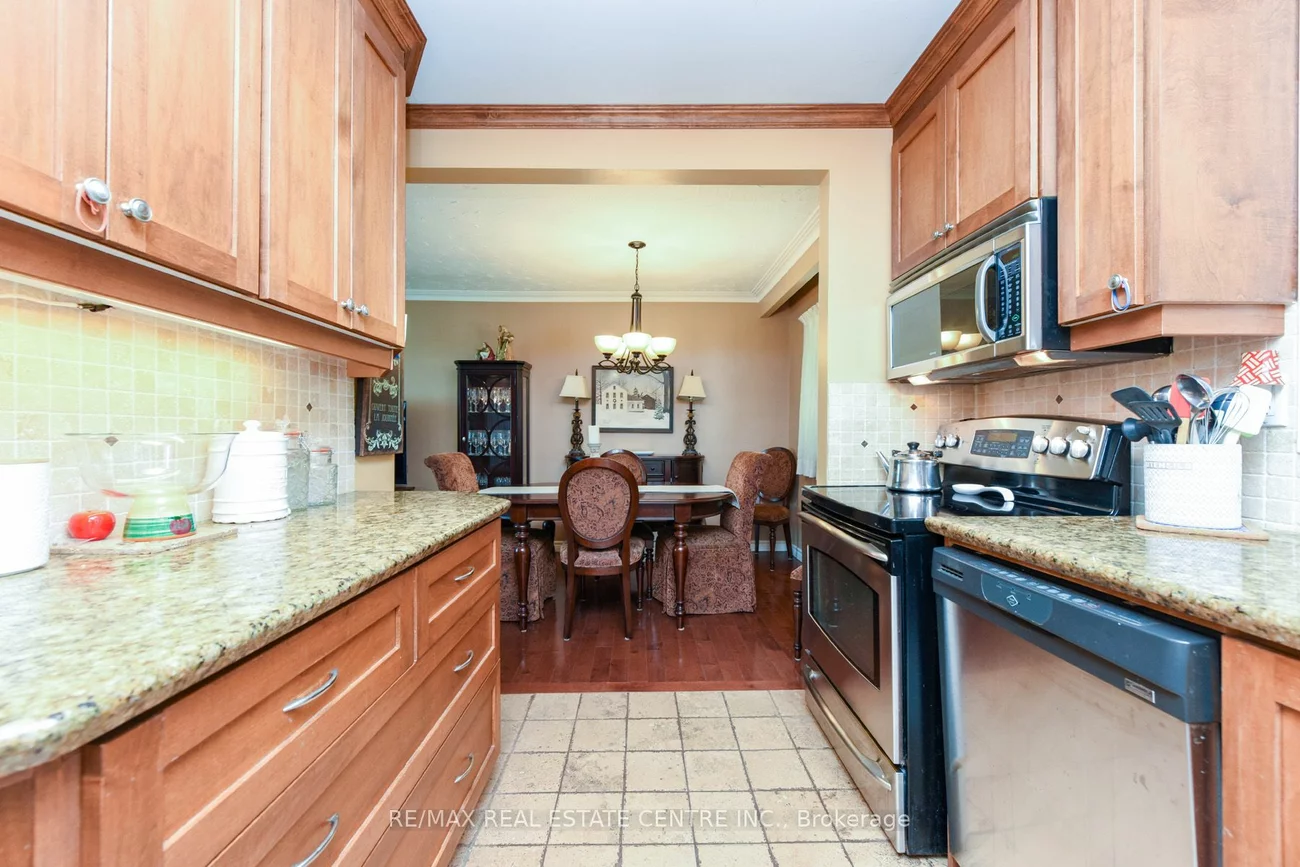 1363 Sheldon Ave, Oakville