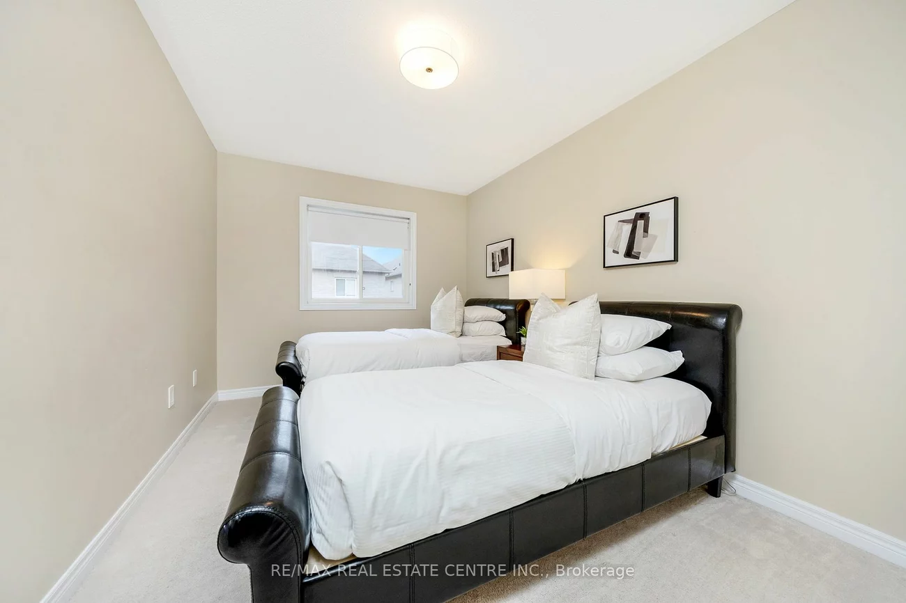 2459 Old Brompton Way, Oakville