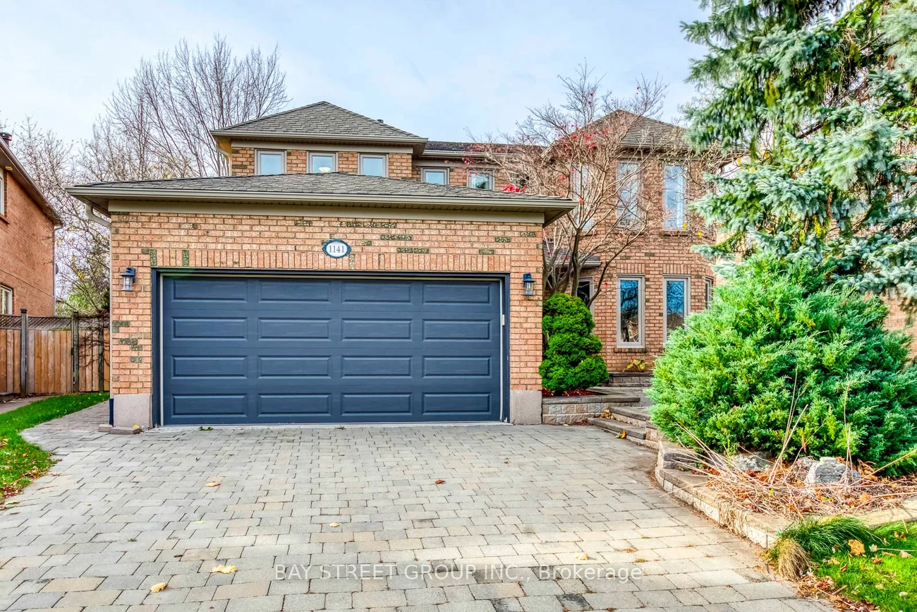 1141 Windrush Dr, Oakville