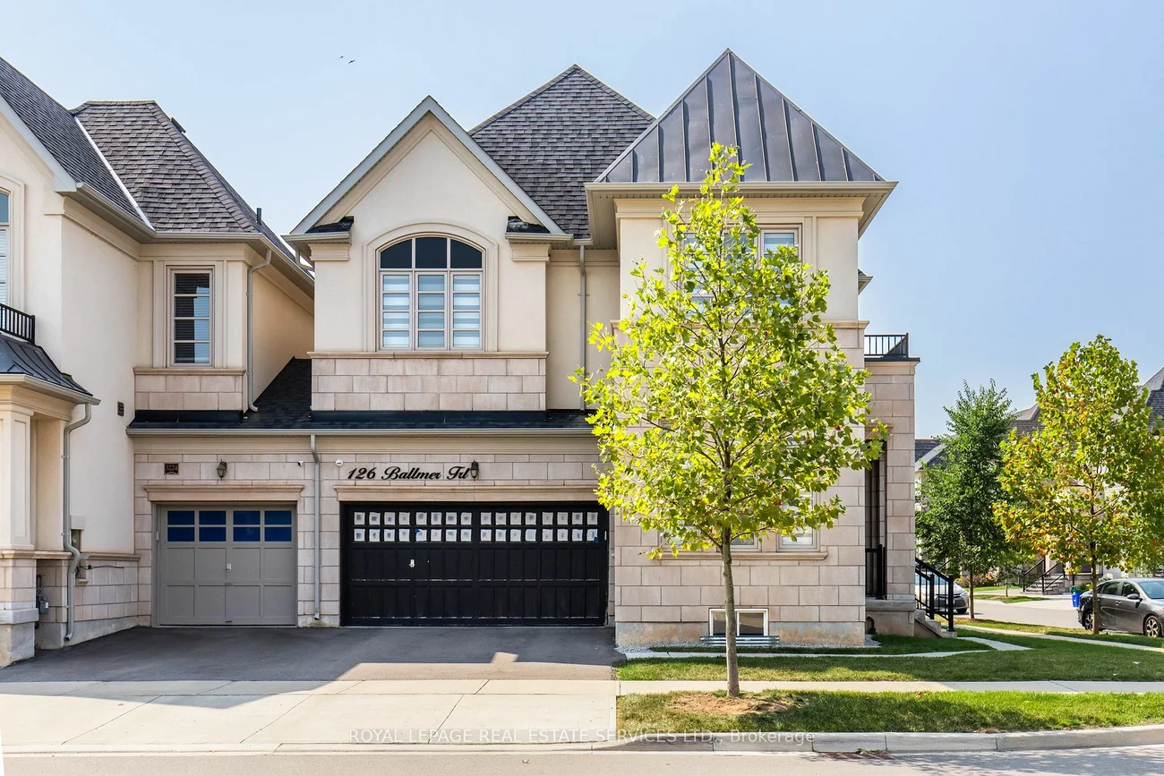 126 Ballmer Tr, Oakville