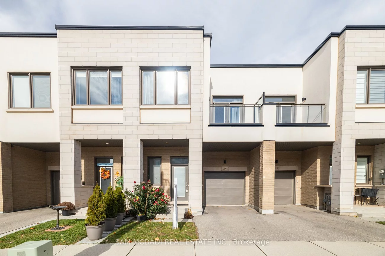 207 Fowley Dr, Oakville