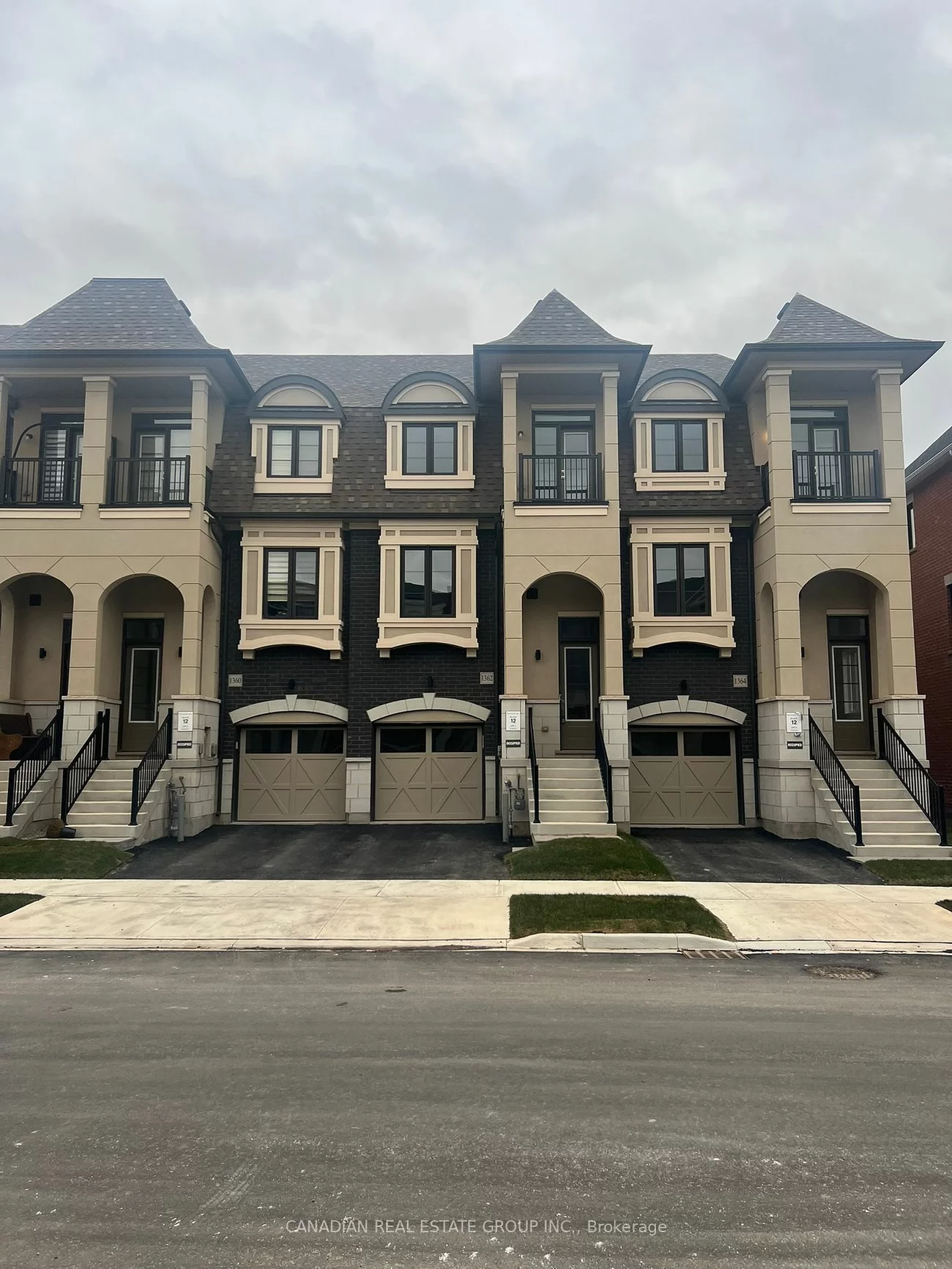 1362 Kaniv St, Oakville